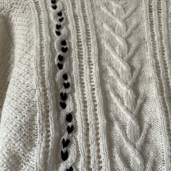 Alya Sweater - Picture 2 of 4